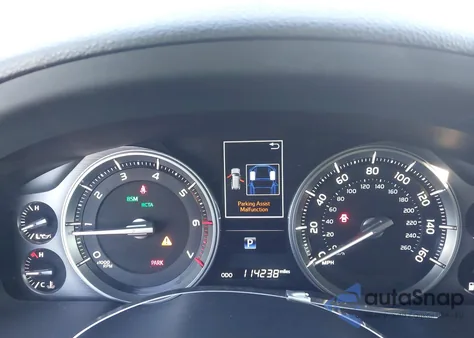 2018 Toyota Land Cruiser V8 z USA, uszkodzony, nr VIN JTMCY7AJ4J4064980